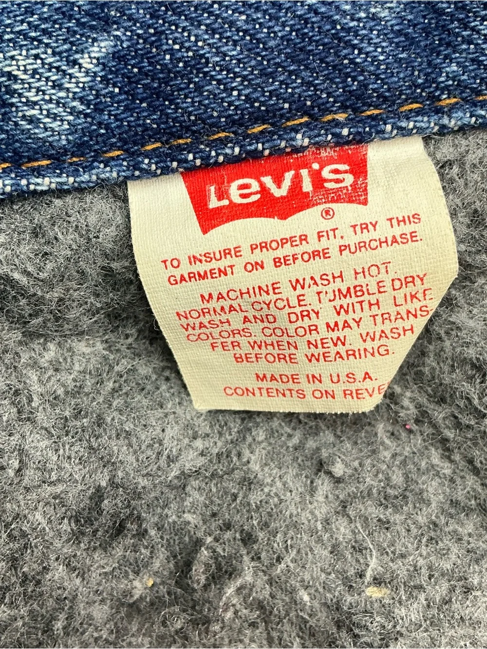 Vintage Levi’s blanket lined 80/90s medium wash trucker jacket USA made M/L